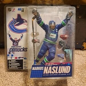 Vancouver Canucks Markus Naslund Action Figure - Blue and Green 2007